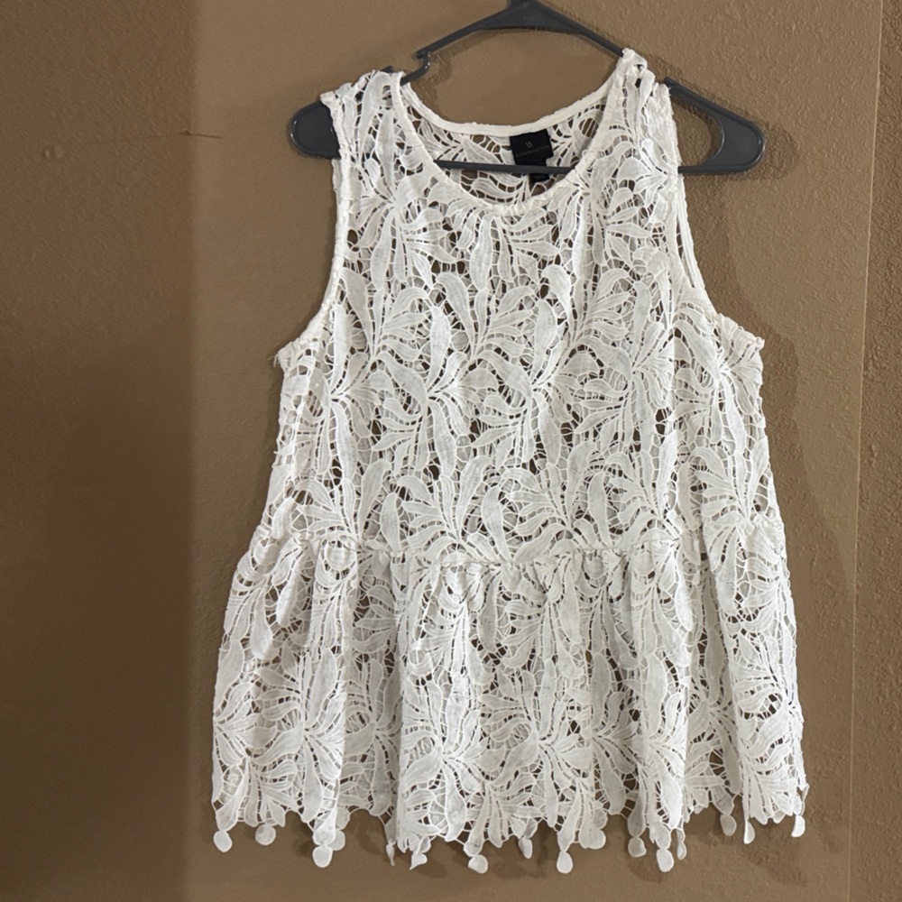 Worthington White Lace Sleeveless Top